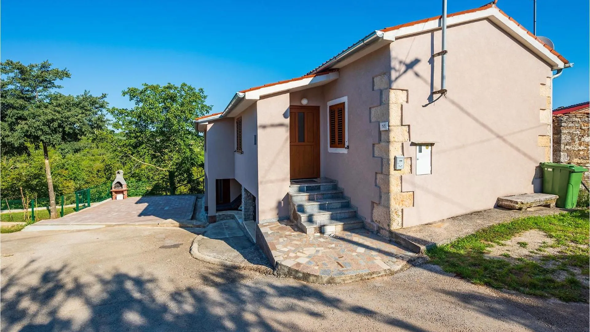 Feriehus 2 Bedroom Amazing Home In Rakotule